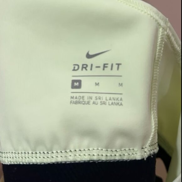 Nike Swoosh Band Bra Non Pad Sports Bra - Picture 5 of 5